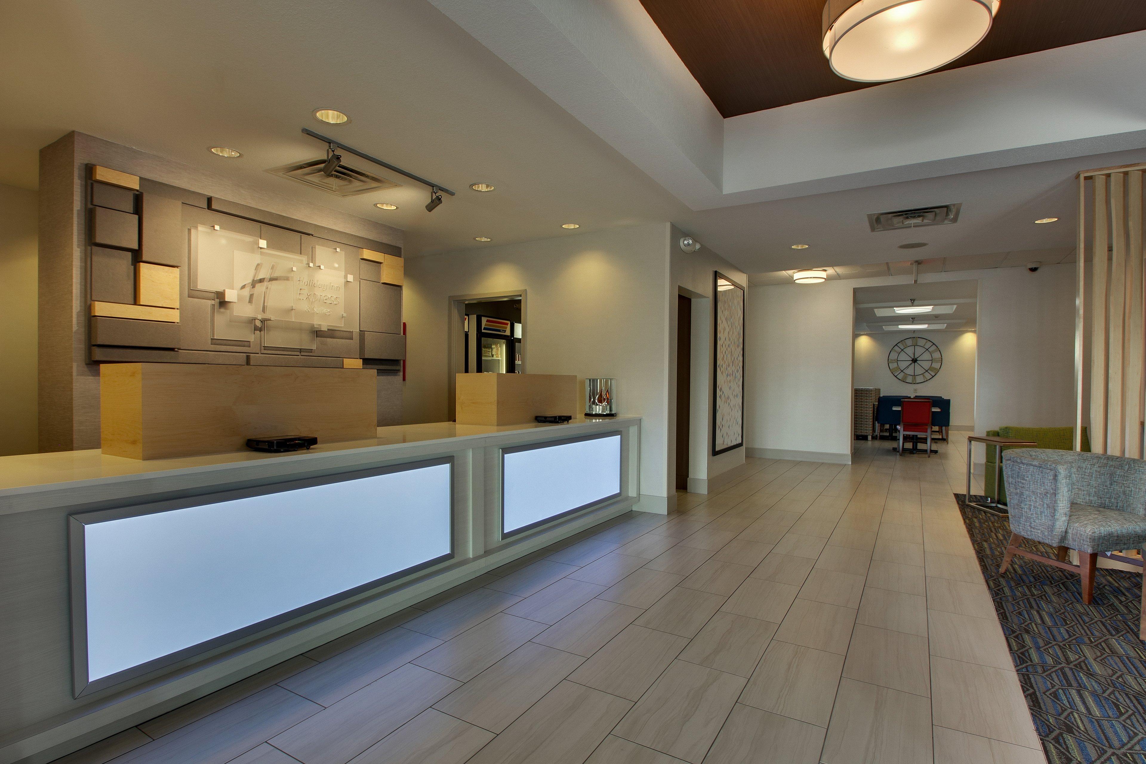 Holiday Inn Express Hotel & Suites Morris By Ihg Eksteriør billede