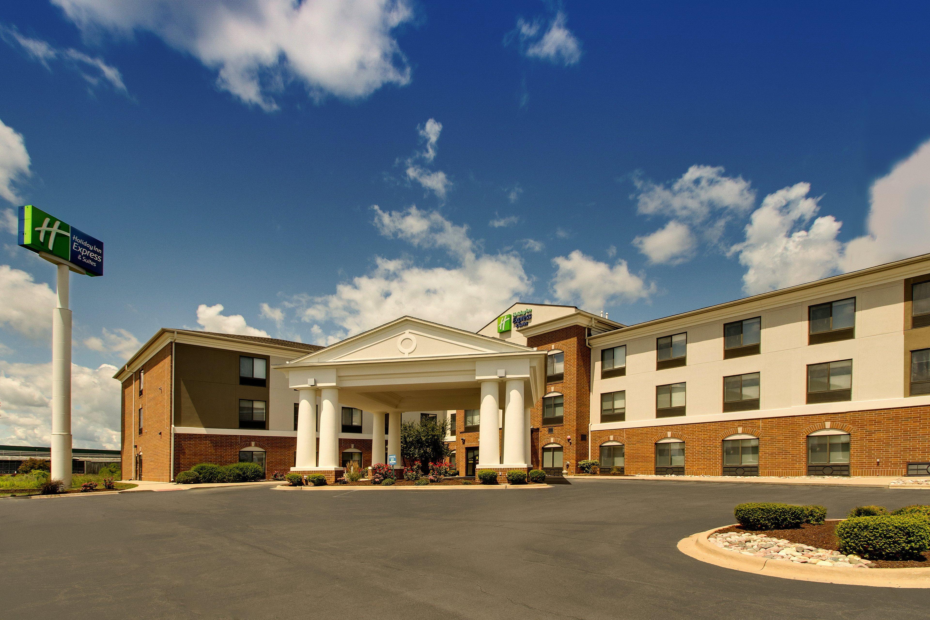 Holiday Inn Express Hotel & Suites Morris By Ihg Eksteriør billede